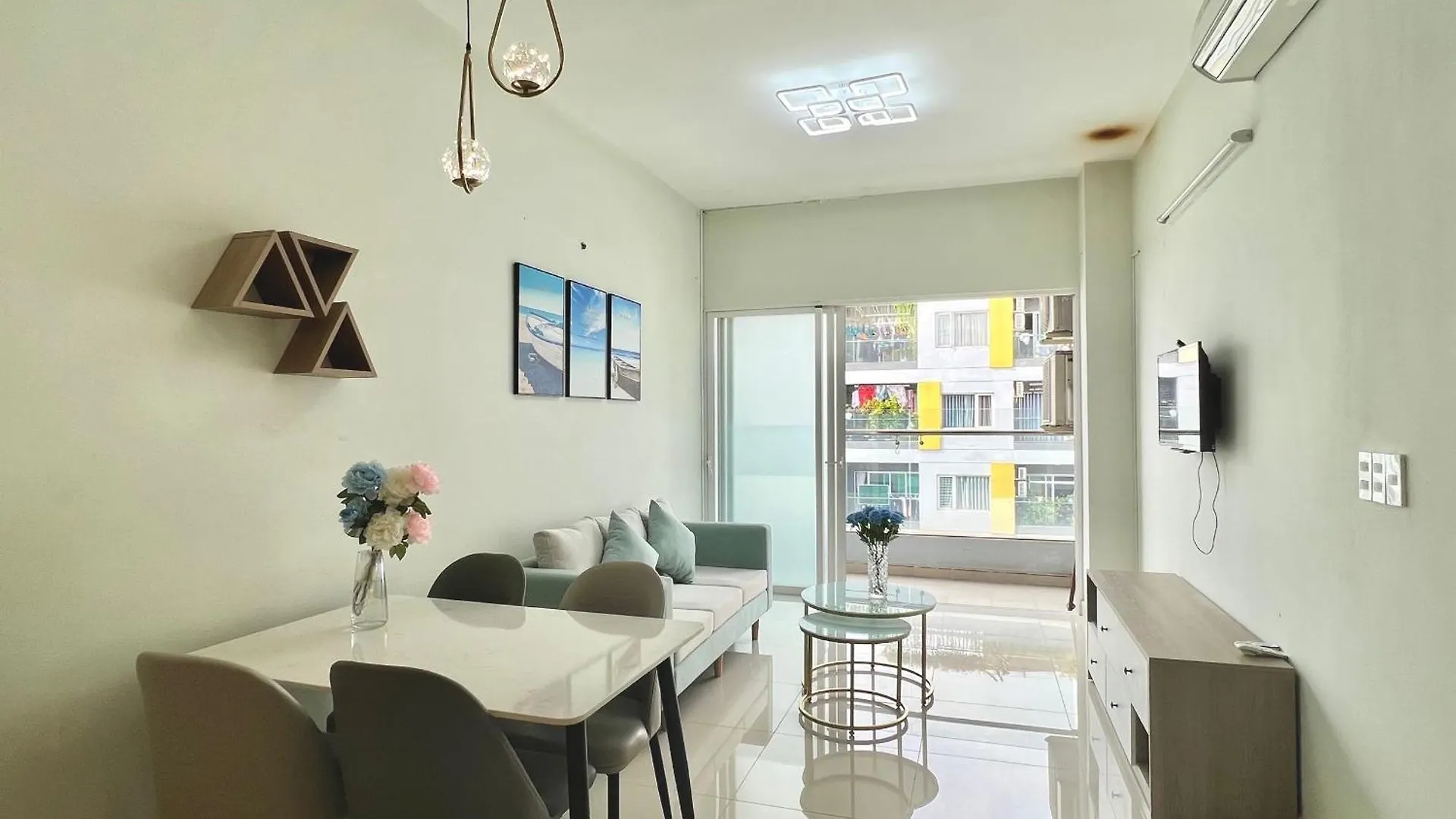 Charmington La Pointe 2 Bedroom District 10 Ho Chi Minh City